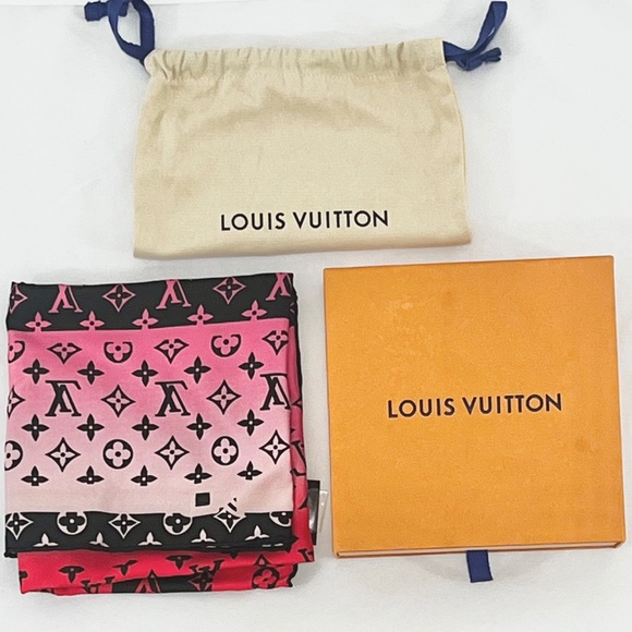 Louis Vuitton Monogram Carré Rising Confidential Silk Scarf Beige/Black – NWT - Picture 1 of 9